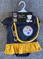 New NFL Kids Baby 3 Piece Creeper Set Size 0-3M Matching Bib Booties Socks NWT
