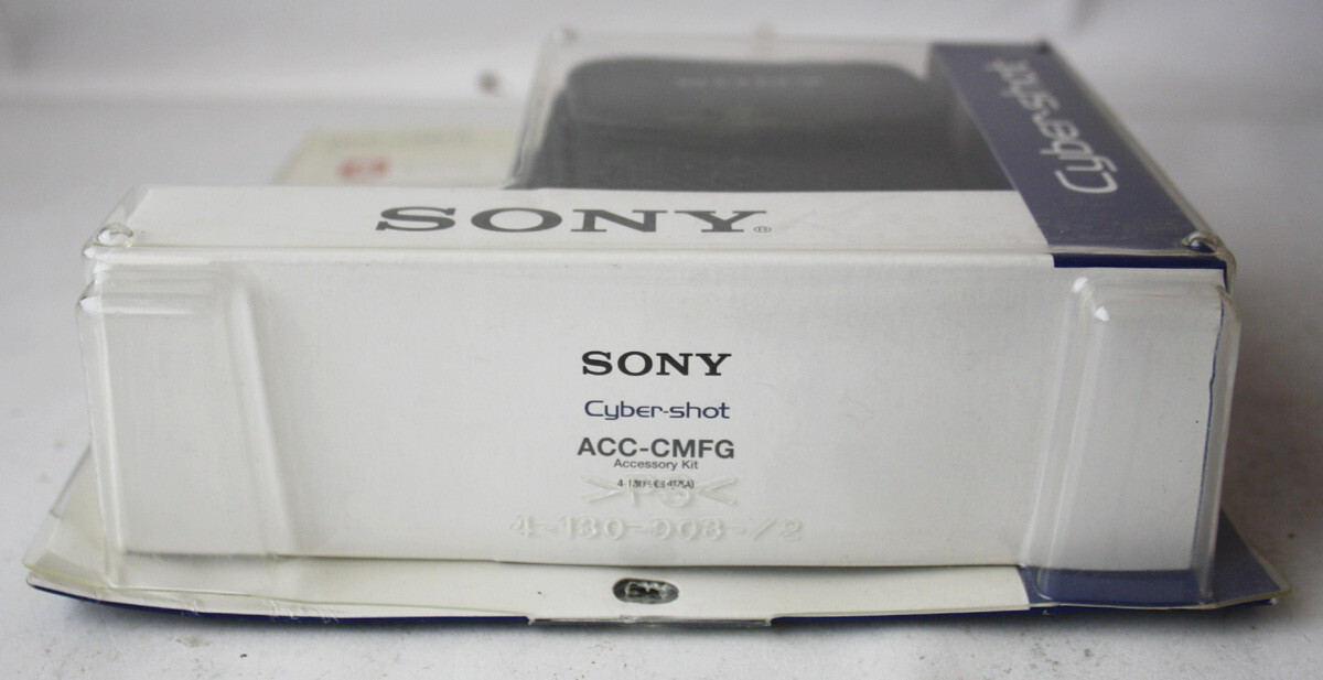SONY　CYBERSHOT／アクセサリーキットACC-TRMFG SONY Cyber-shot ACCESSORY KIT ACC-CMFG MEMORY STICK PRO DUO