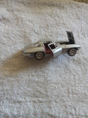 Franklin Mint 1963 Chevrolet Corvette 1:24 Diecast Car for sale