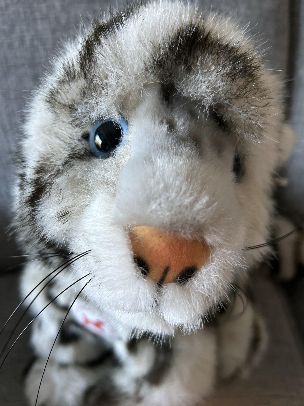 F.A.O Schwarz New York 1992 White Tiger Cub Steiff Button in Ear German 347/2000