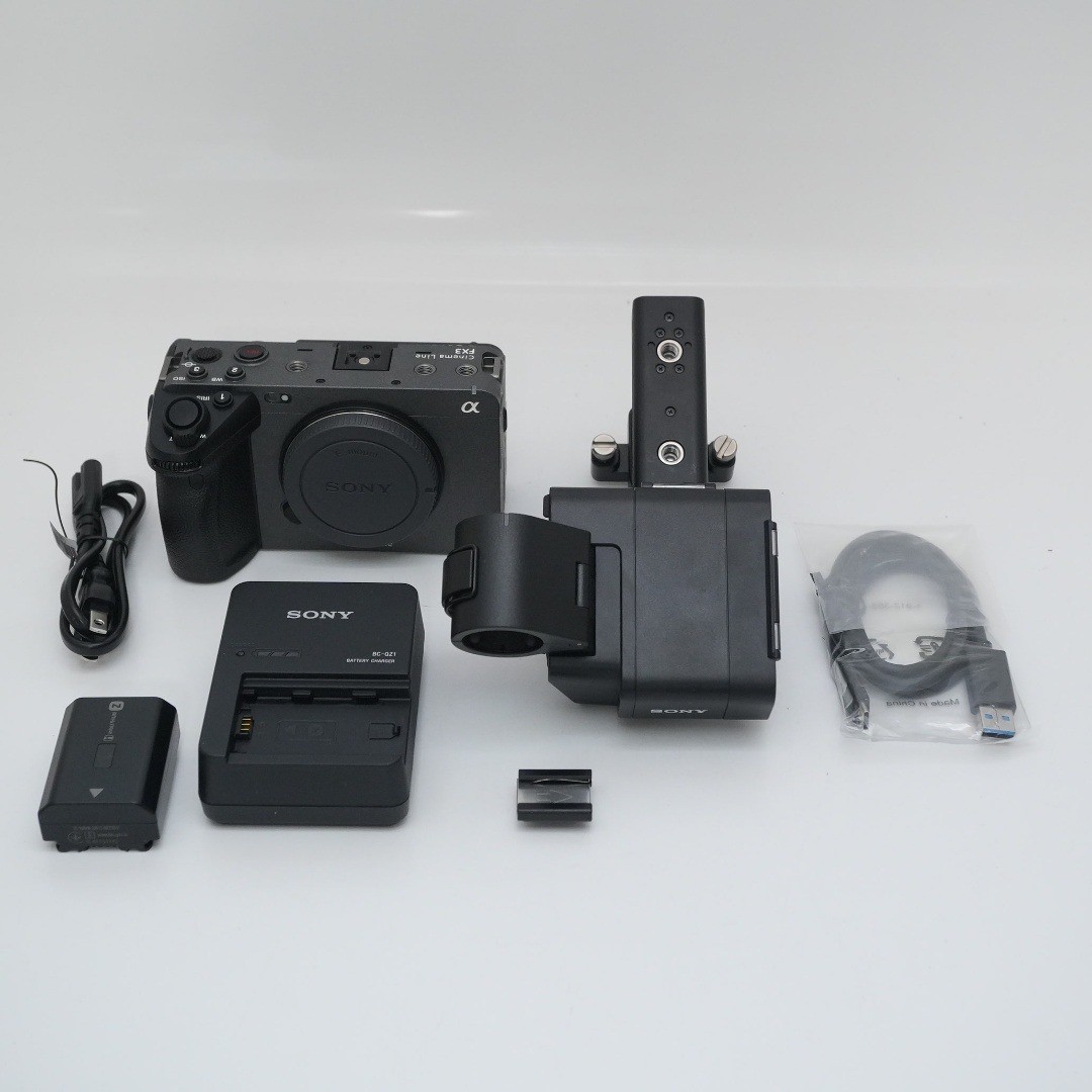 SONY FX3 バッテリー2個付き ILME-FX3 Sony FX3 Full-Frame Cinema Camera ILME-FX3 Battery XLR [Only