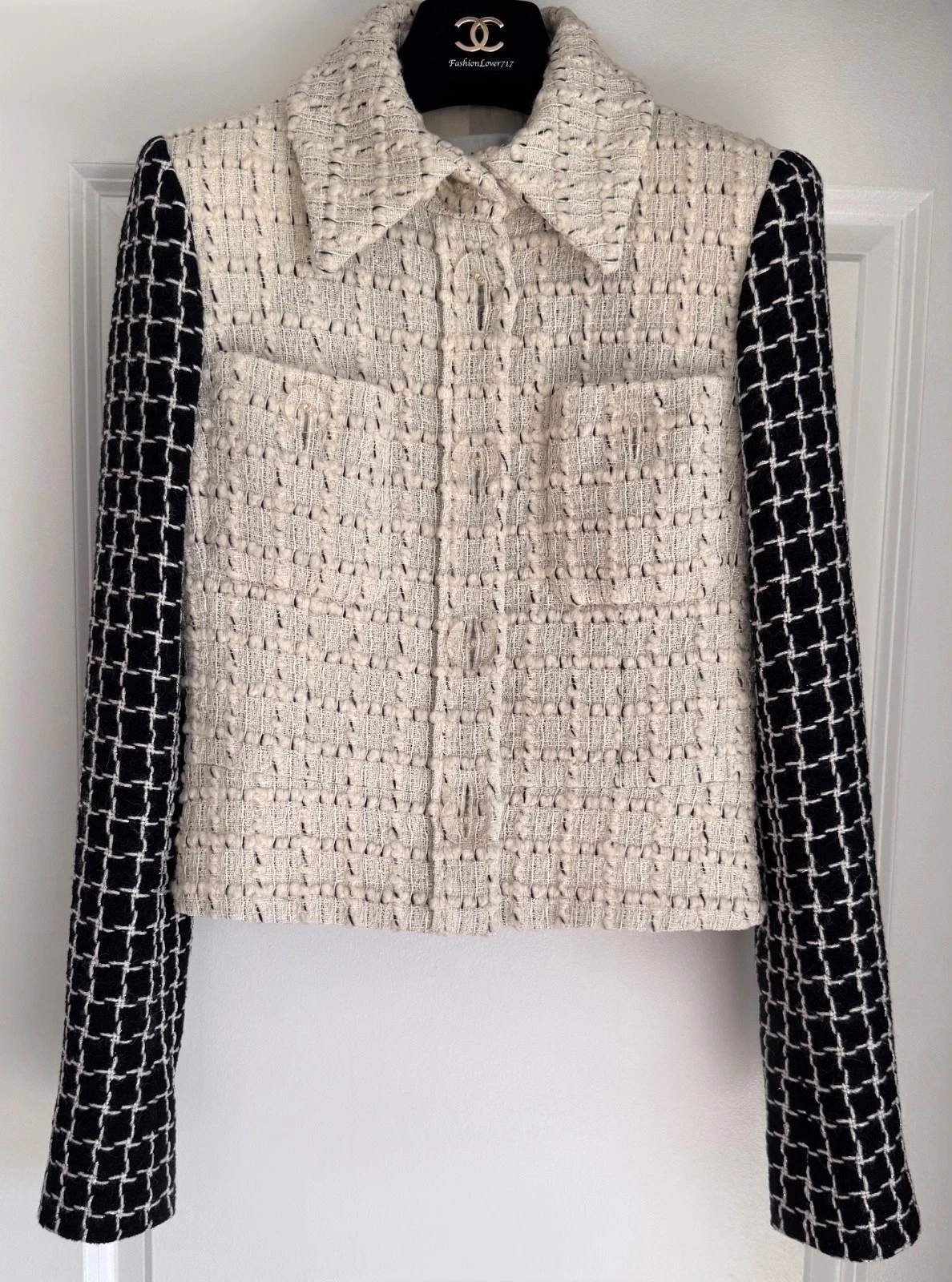 GIACCA CHANEL 17A COSMOPOLITE ECRU NERA FANTASIA LANA TWEED CC BOTTONI 36