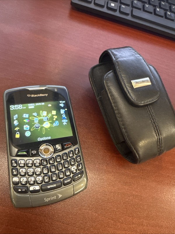 BlackBerry Curve Series Phone CDMA 8330 Model For sprint With Leather Case