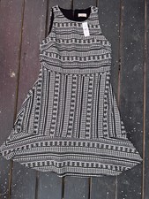 NEW Loft Dress Womens Size 12 Black White Fit Flare Geometric