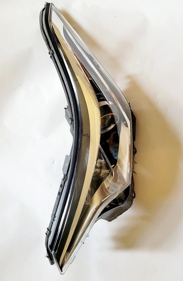 Светодиодная фара со стороны водителя TOYOTA CHR C-HR США 2017, 2018, 2019 от оригинального производителя б/у - Изображение 2 из 4