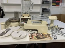 VINTAGE REGENCY OSTER KITCHEN CENTER BLENDER,GRINDER, MIXER AND DOUGHMAKER SALAD
