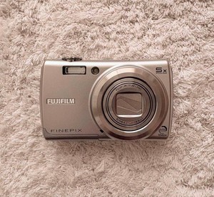 Fujifilm F100 | eBay