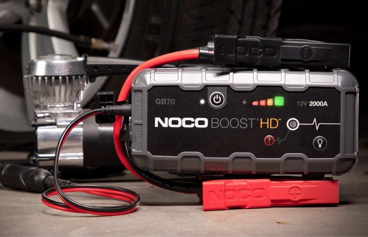 NOCO Boost GB70 2000A Jump Starter Pristine and Once - Complete