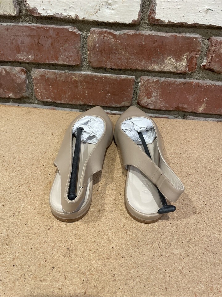 Anthropologie Able Penelope Pointed Toe Slingback Flat pebble size 9