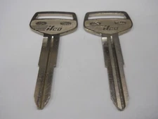 Ilco X174 Key Blank Fits Toyota Daihatsu TR40 Lot of 2