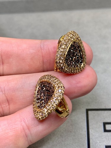 Roberto Coin Capri 18K Fancy Brown Diamond Angular Omega Back Huggie Earrings - Picture 8 of 9