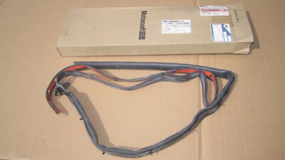 Ford Galaxy 2000-06 Dichtung Tür links unten NOS Ford OEM 1314908 (2044)