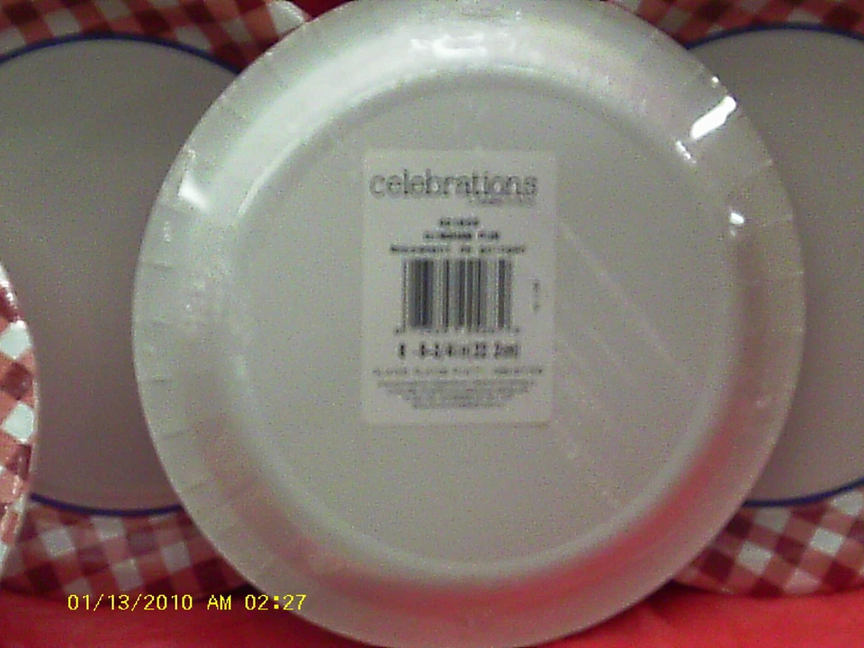 Wholesale lots of 12 Gingham Fum paper plates - Image 3 of 3