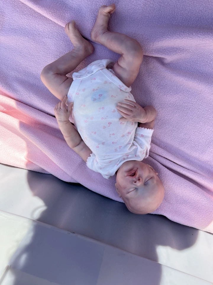 Reborn Baby Doll, 2016 Bonnie Brown Twin B Sculpt, Vinyl Limbs And Cloth Bod - Image 2 of 4