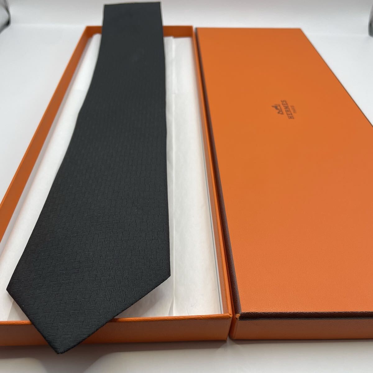 HERMES Tie H Pattern Solid Tie High Quality Silk … - image 2