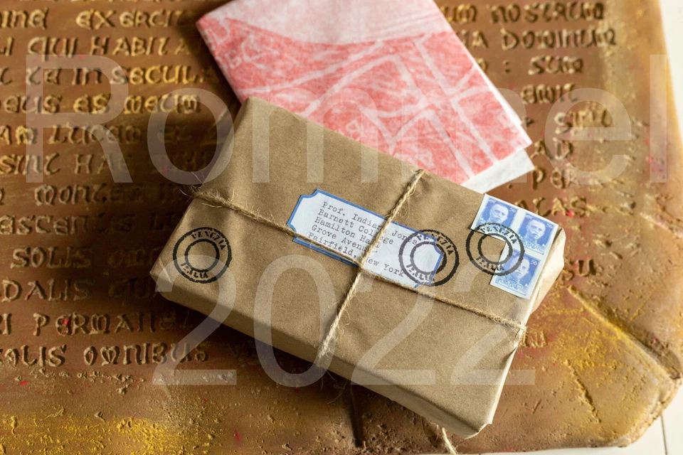 DIARIO GRIAL/versión historia - réplica de utilería hecha por fans de Indiana Jones Foto 4 de 4