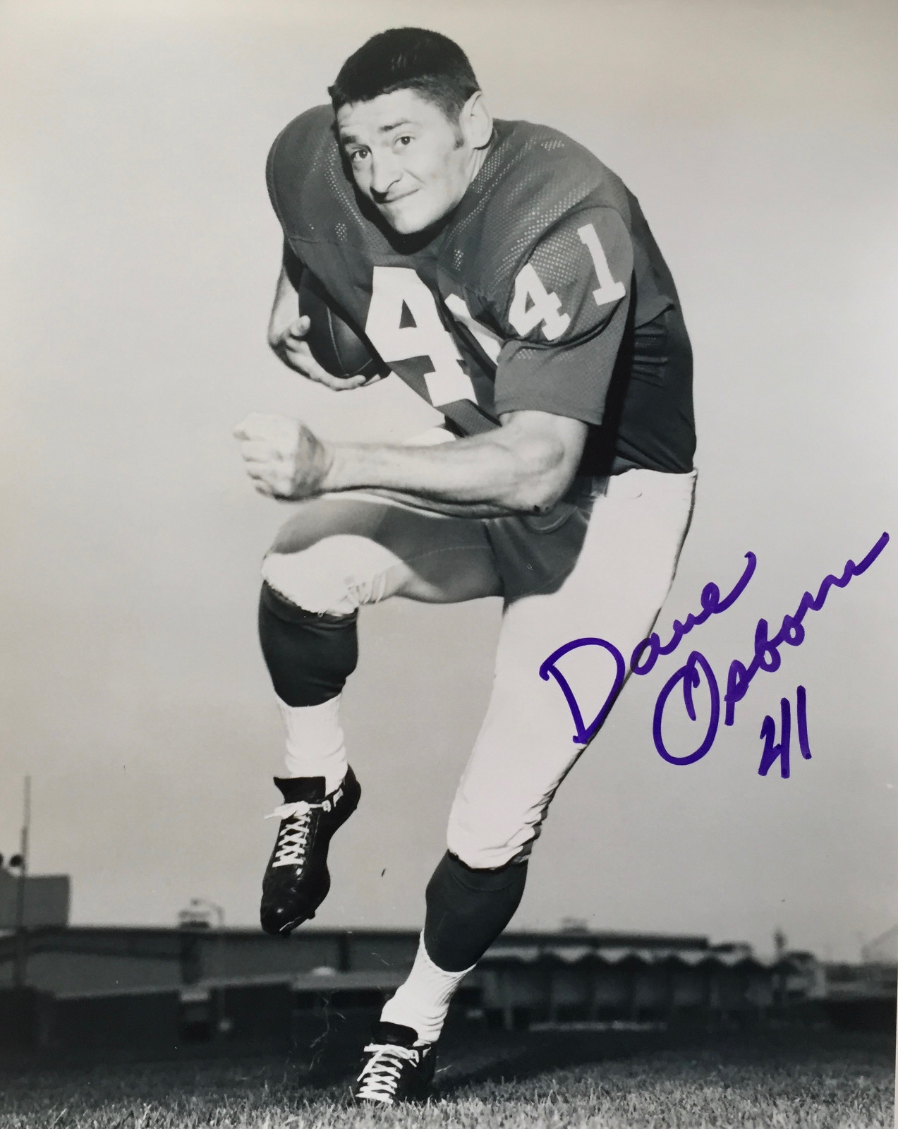 Dave  Osborn #41 Minnesota Vikings Great signed B/W 8x10 Photo W/COA #7