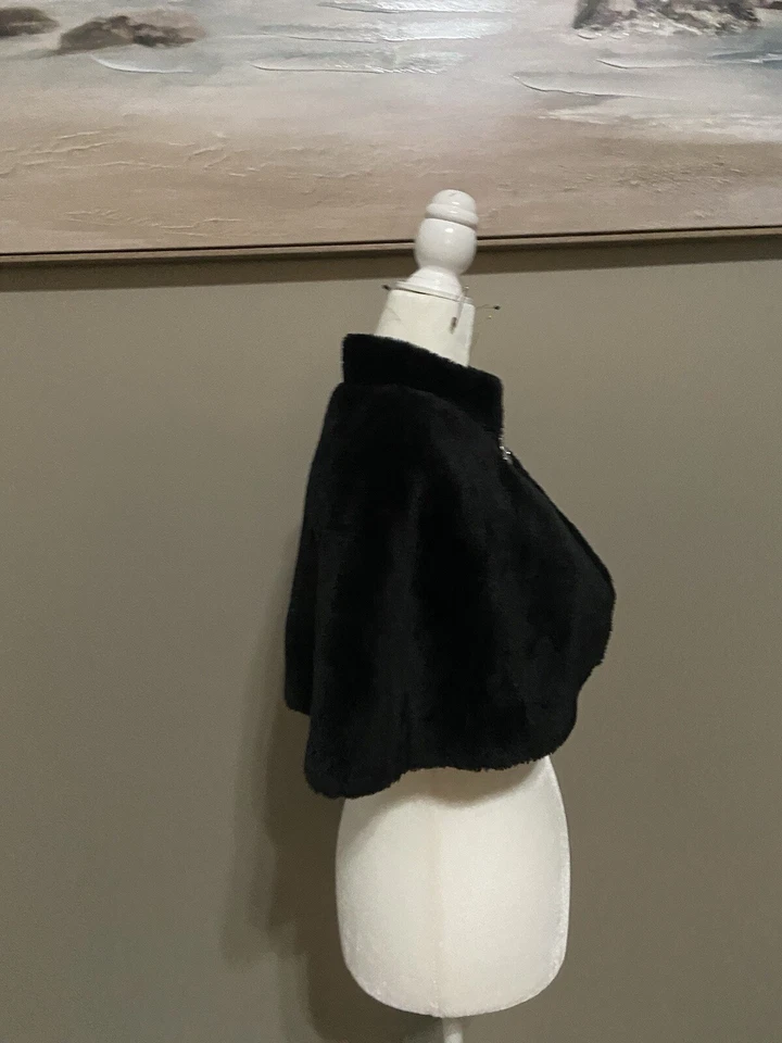 Amy Byer Shaw/ Cover Up  - Image 3 of 4