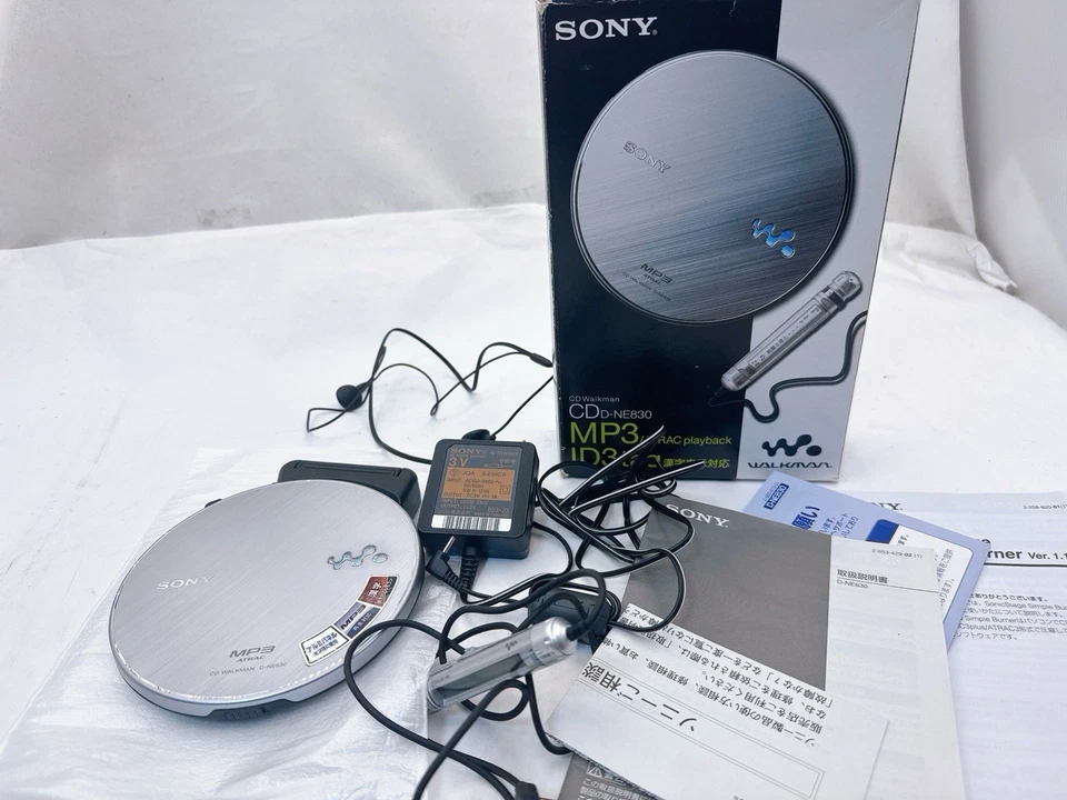 Sony D-NE830 Walkman silber tragbarer CD Player MP3 ATRAC boxed getestet funktioniert
