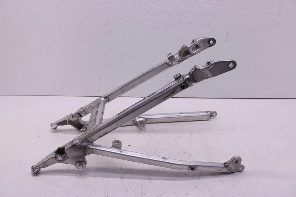 SUBCHASIS TRASERO 22-24 SUZUKI RMZ450 OEM Foto 4 de 4