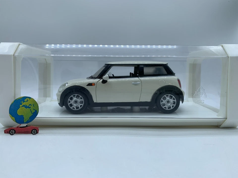 New Ray Mini Cooper 2008, scala 1:24 - 1:25, vintage (3332) - Immagine 2 di 4