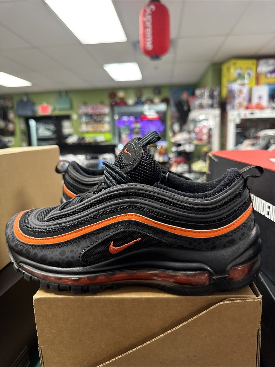 Size 5.5 (GS) - Nike Air Max 97 Low Black Safety Orange — product photo 3 of 5
