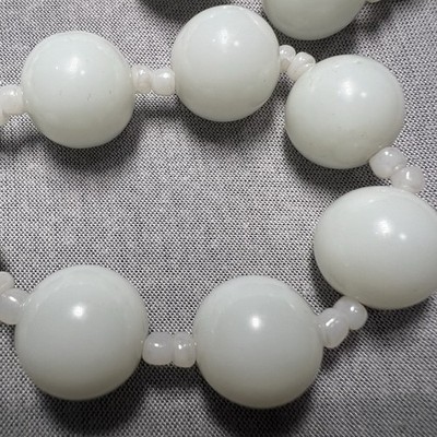 Rare Vintage White Bead Necklace   18  Length, 116g Untested For Jade / Nephrite