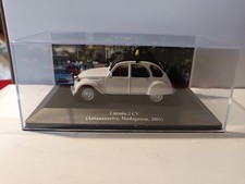 1/43 Citroën 2cv TAXI ANTANANARIVO MADAGASCAR 2001 ALTAYA SOUS PLEXI