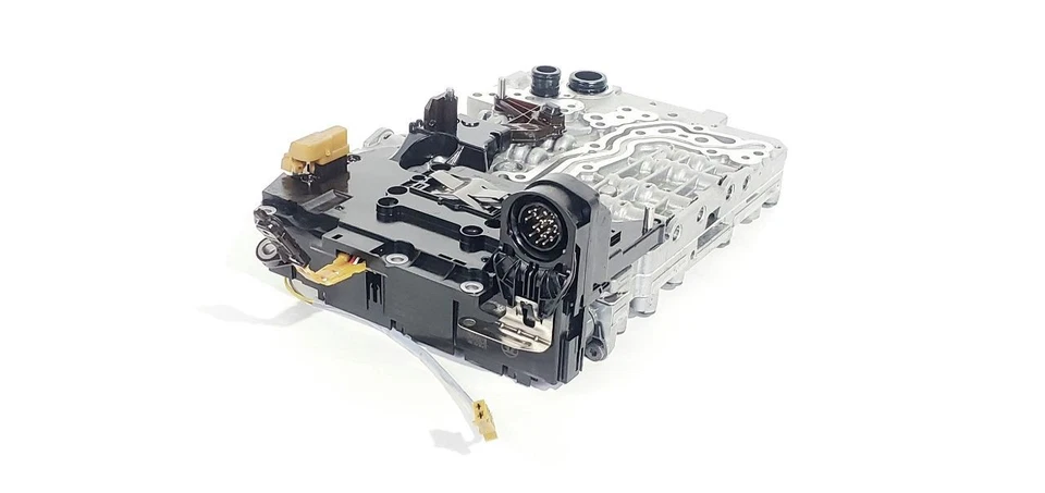 Jaguar XE 2017 carrocería de válvula de transmisión OEM 2,0 tracción trasera Foto 2 de 4