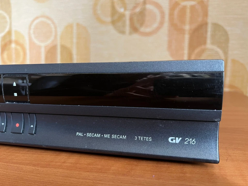 Magnétocsope VHS GRUNDIG GV216 EURO Lecteur de Cassettes Sans Telecommande - Image 3 of 4