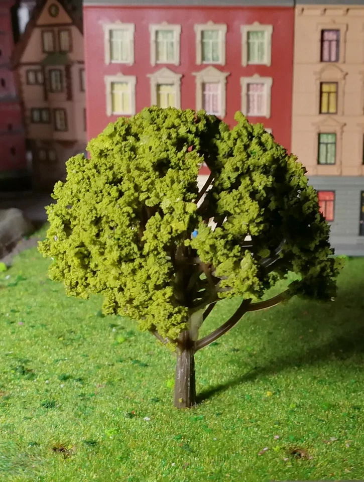 5 dunkelgelbgrüne Bäume, 80 mm hoch, für den Landschaftsbau - Bild 4 von 4