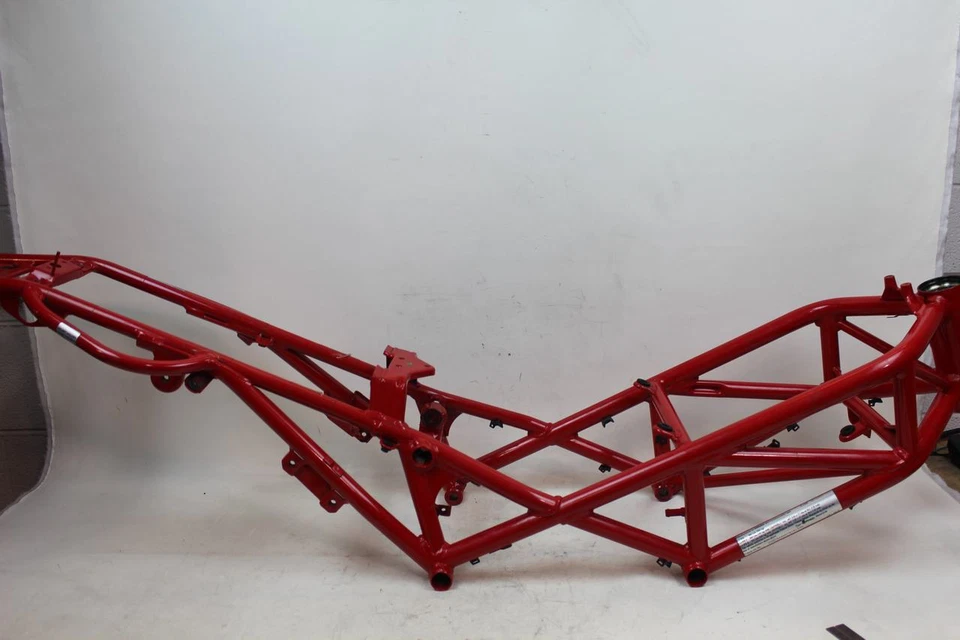 Cuadro principal chasis SCRATCH SLVG 47011812CF Ducati Monster S2R 800 S2R800 Foto 2 de 4