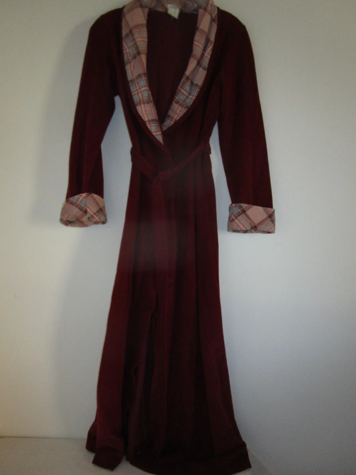 Albornoz Montgomery Ward vintage de terciopelo granate largo para mujer talla 9/pequeño Foto 2 de 4