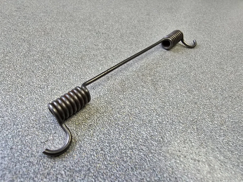 BONITO RESORTE DE RETORNO ZAPATA FRENO ESTACIONAMIENTO ORIGINAL PORSCHE 356C 911 912 944 928 USADO Foto 3 de 3