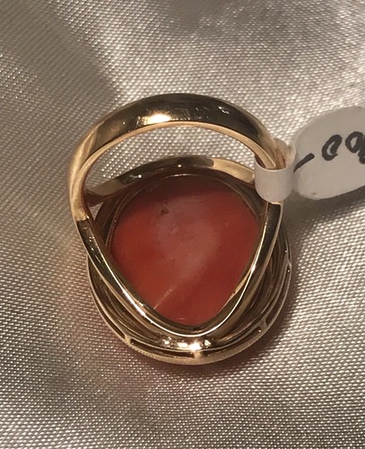 VINTAGE MEDITERRANEAN HUGE OVAL SALMON CORAL CABOCHON RING - Size 7.25 - Picture 5 of 6