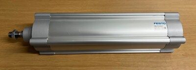 Festo Druckluft-Kolbenstangenzylinder - 1384813, 100 mm Bohrung, 320 mm Hub, DSBC Se