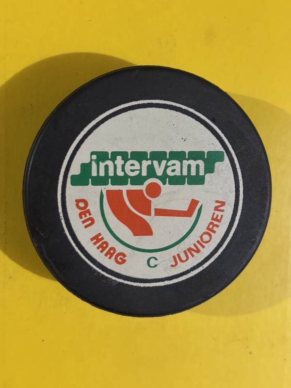 OLD VINTAGE HOCKEY PUCK -  INTERVAM JUNIOREN C