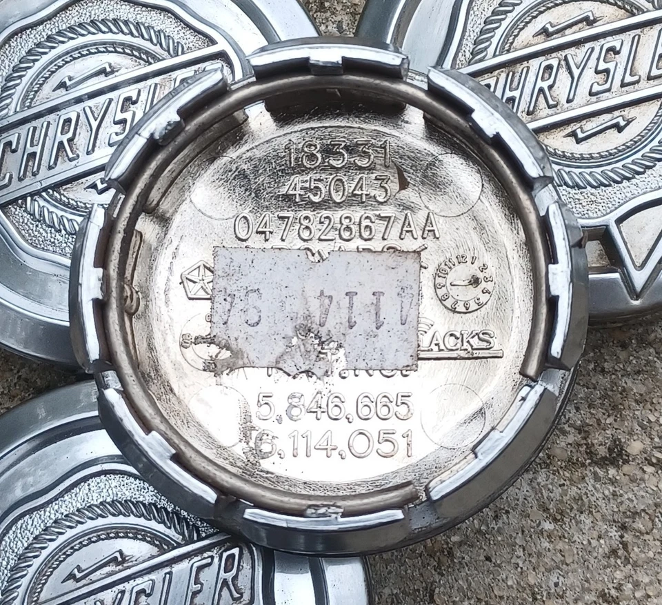 Chrysler PT Cruiser Pacifica conjunto de 4 tampas de centro, cetim 1999-2010 p/n 04782867AA - Imagem 3 de 3