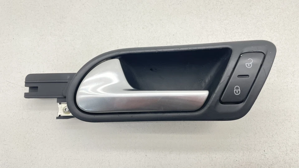 Manija de puerta interior izquierda VW 2008-2009 OEM #1K1837113 Foto 3 de 4
