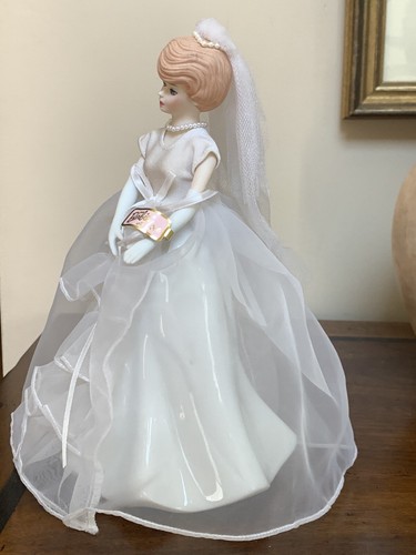 Barbie "Bride's' Dream 1963 " Plays Music "True Love" White Wedding Doll Enesco - Bild 10 von 12