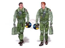 Plus Model 1/32 F-14 Tomcat Pilots Crew Walking w/Helmets & Bags (2 Figs) AL3005