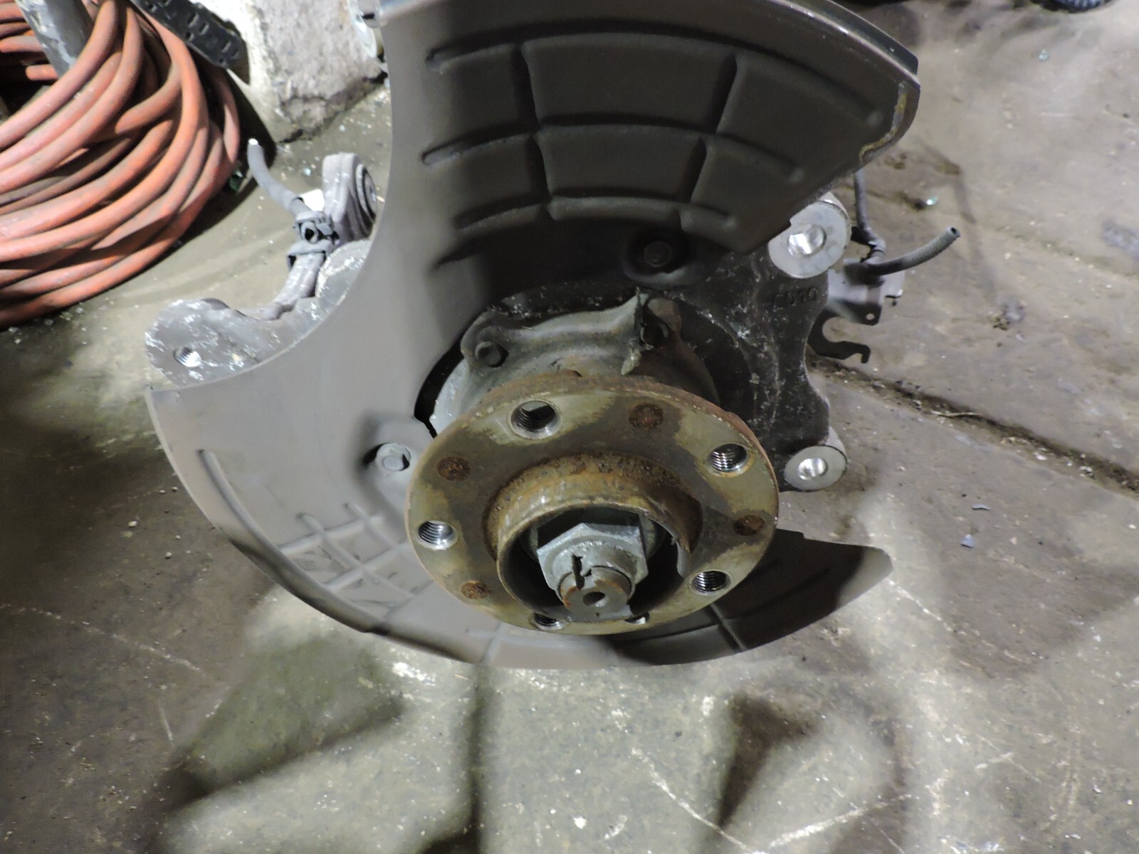 2014-17 MASERATI GHIBLI REAR PASSENGER KNEE ASSEMBLY