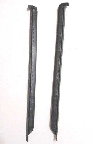 1970 1971 Ford Thunderbird 2 Door New Quarter Window Vertical Seals - Picture 2 of 4
