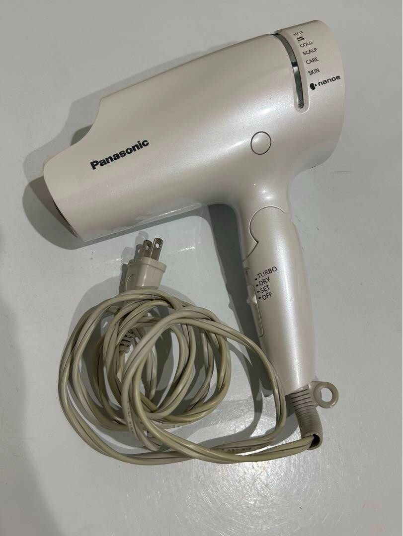 Panasonic　EH-NA9A Panasonic hair dryer Nano care white EH-NA9A-W Japan Import