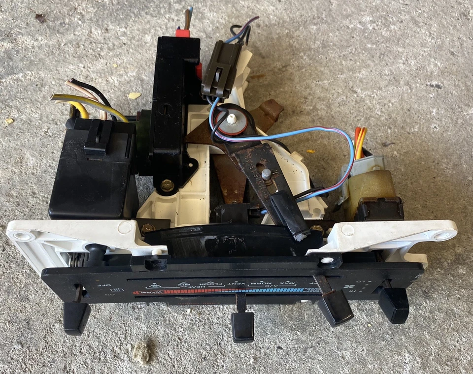 1979 - 1986 年福特 Thunderbird Cougar 原始设备制造商交流加热器气候控制温度单元 — 第 2/3 张图片