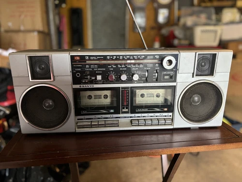 Sanyo Boombox Model M-W2K Radio works, cassette does not work