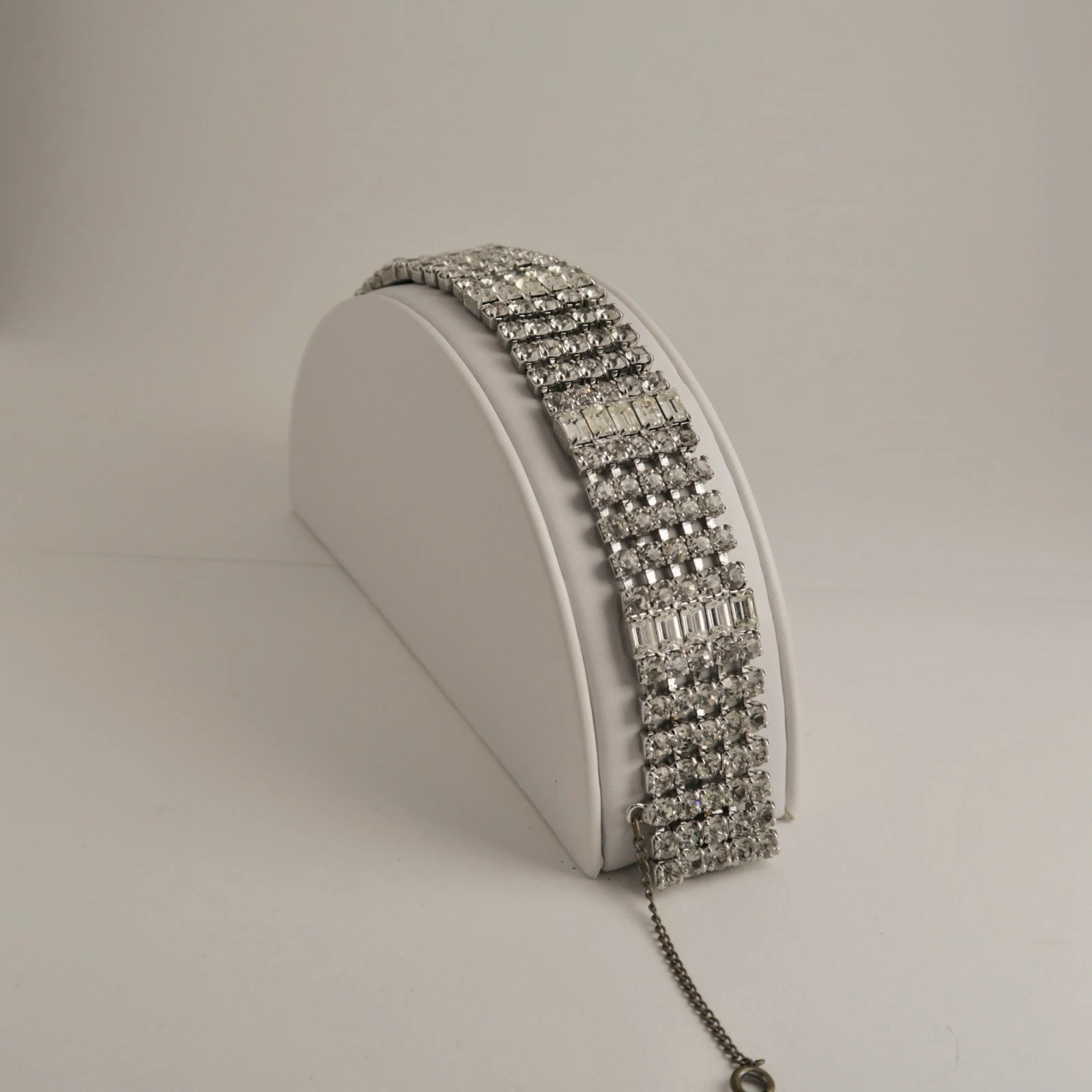 KRAMER of New York Rhinestone Crystal Silver Tone Vintage Bracelet Jewelry Br165