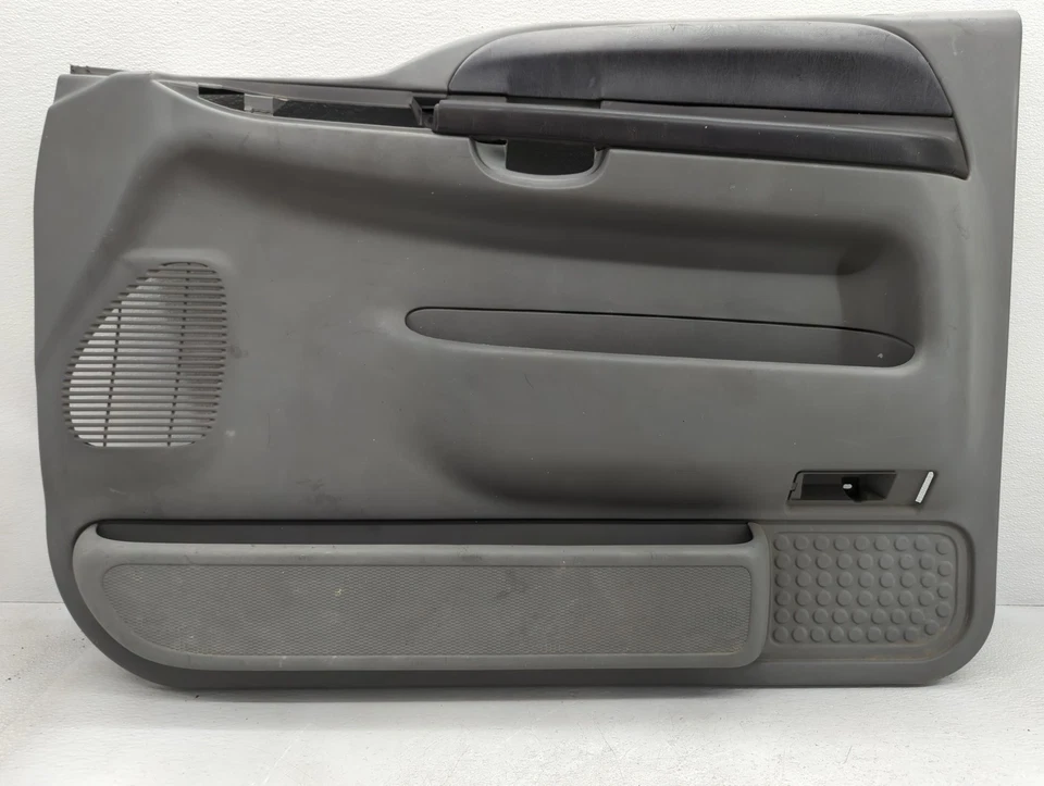 Отделка внутренней дверной панели переднего правого пассажира 2005 Ford F-250 Super Duty CQFES - Изображение 4 из 4