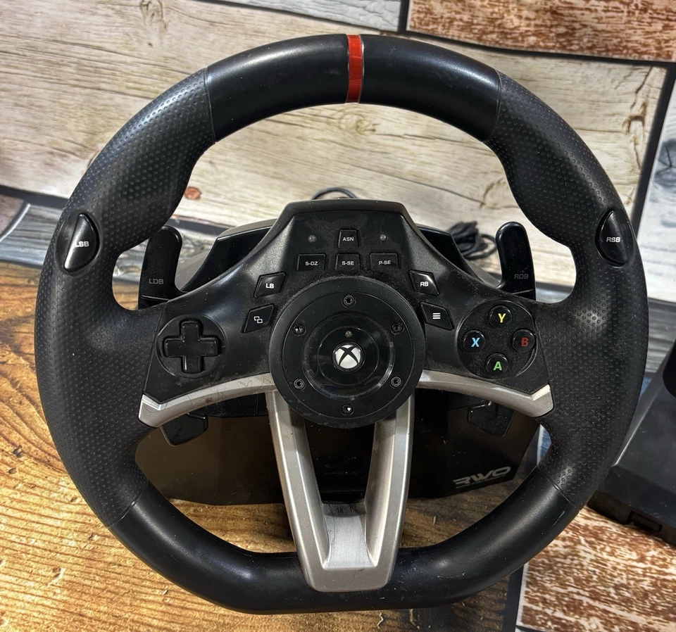 Controle de overdrive Hori Racing Wheel com pedais para Xbox Series X/S - Preto - Imagem 2 de 4