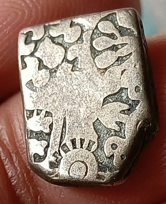 #H39#-ANCIENT India Magadh Janapada Nice Symbols Punch Mark silver Coin 400BC